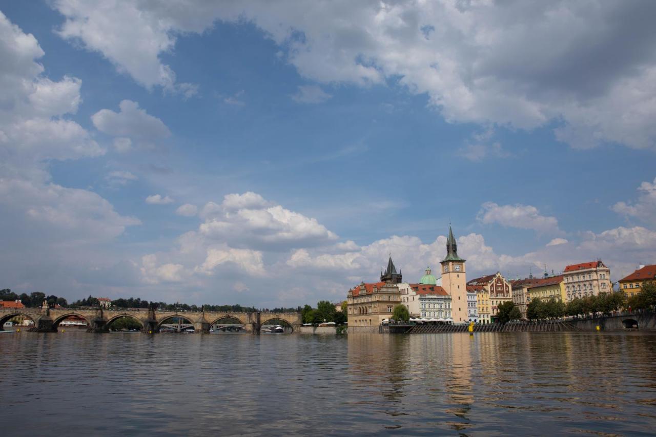 Onefam Ostello